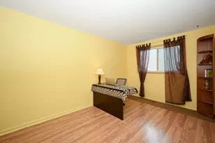 1970 Nottingham Ln, Wheaton, IL 60189 - Photo 12