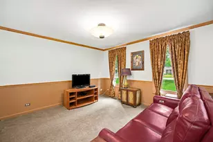 1970 Nottingham Ln, Wheaton, IL 60189 - Photo 4