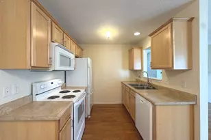 2090 Summerfield Ln, Bourbonnais, IL 60914 - Photo 4