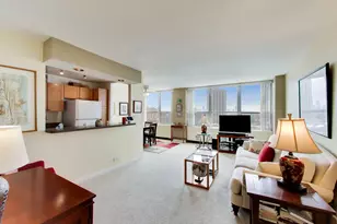655 W Irving Park Rd, Chicago, IL 60613 - Photo 2
