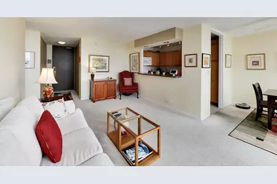 655 W Irving Park Road #1915, Chicago, IL 60613 - Photo 4