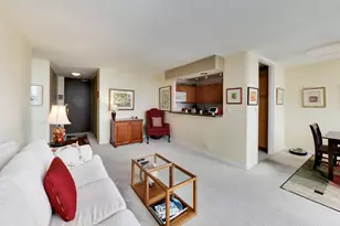 655 W Irving Park Rd, Chicago, IL 60613 - Photo 4