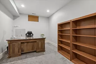 5054 W Berwyn Ave, Chicago, IL 60630 - Photo 24
