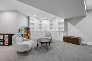 5054 W Berwyn Ave, Chicago, IL 60630 - Photo 22