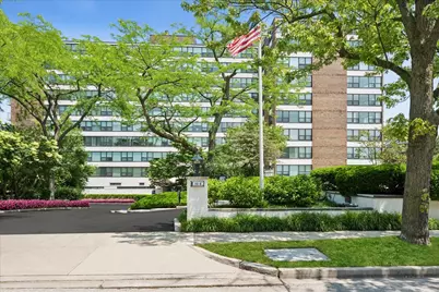 1616 Sheridan Road #2C, Wilmette, IL 60091 - Photo 2
