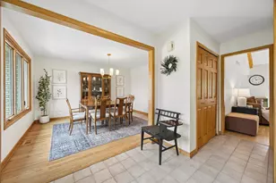 8300 Chelsea Ln, Willow Springs, IL 60480 - Photo 6