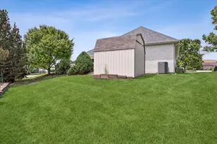 8300 Chelsea Ln, Willow Springs, IL 60480 - Photo 30