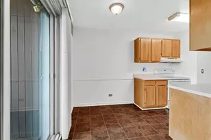 5503 Lakeside Dr, Lisle, IL 60532 - Photo 6