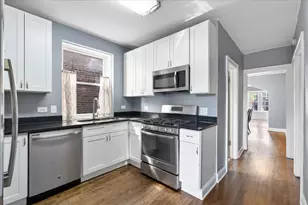 4131 W Nelson St, Chicago, IL 60641 - Photo 8