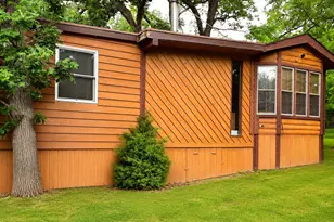 25 Beacon Bay, Lakemoor, IL 60051 - Photo 2