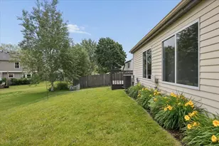 201 Bingham Cir, Mundelein, IL 60060 - Photo 26