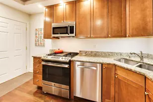 530 W Cornelia Ave, Chicago, IL 60657 - Photo 6