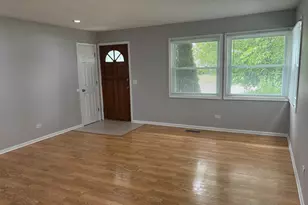 347 Tiverton Ln, Steger, IL 60475 - Photo 2