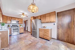 7847 Mason Ave, Burbank, IL 60459 - Photo 10