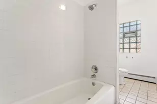 2051 E 72nd Pl, Chicago, IL 60649 - Photo 14