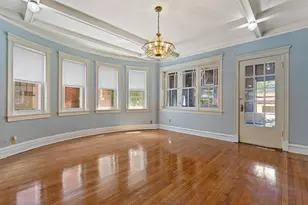 2051 E 72nd Pl, Chicago, IL 60649 - Photo 6
