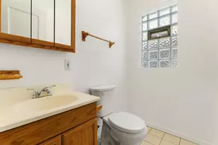 2051 E 72nd Pl, Chicago, IL 60649 - Photo 8
