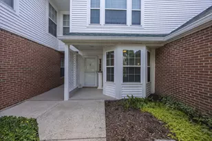 137 Welwyn St, Lake Bluff, IL 60044 - Photo 2