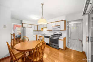 308 Chesapeake Ln, Bloomingdale, IL 60108 - Photo 8