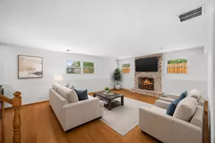 308 Chesapeake Ln, Bloomingdale, IL 60108 - Photo 12