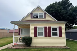 12 W Park Ave, Cherry, IL 61317 - Photo 4