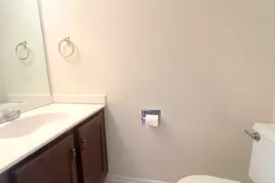 485 Harrison Ct, Vernon Hills, IL 60061 - Photo 6