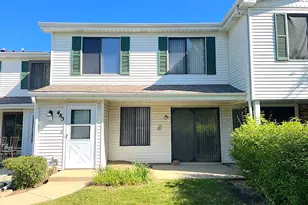 485 Harrison Ct, Vernon Hills, IL 60061 - Photo 2
