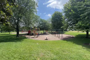 485 Harrison Ct, Vernon Hills, IL 60061 - Photo 12