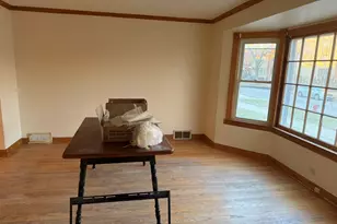 5038 N Mango Ave, Chicago, IL 60630 - Photo 8