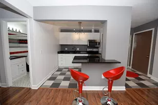 650 Perrie Dr, Elk Grove Village, IL 60007 - Photo 2