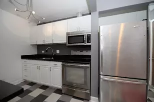 650 Perrie Dr, Elk Grove Village, IL 60007 - Photo 6