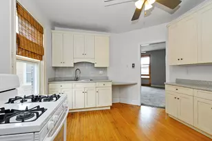 620 E 112th St, Chicago, IL 60628 - Photo 8