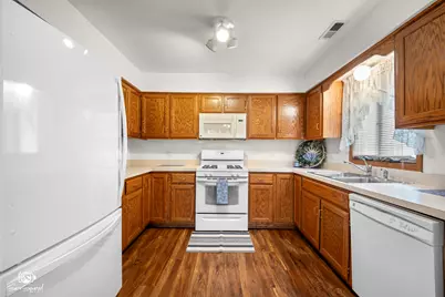 2417 Par Four Court #2417, Joliet, IL 60436 - Photo 8