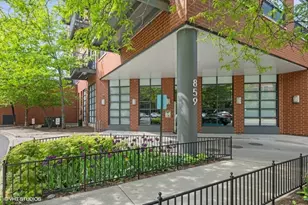 859 W Erie St, Chicago, IL 60642 - Photo 2