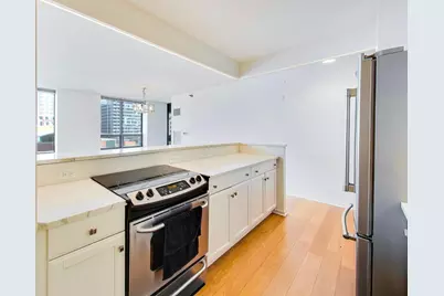 400 N La Salle Drive #1002, Chicago, IL 60654 - Photo 6
