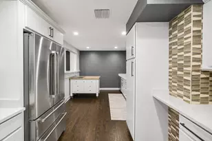 680 N Lake Shore Dr, Chicago, IL 60611 - Photo 12