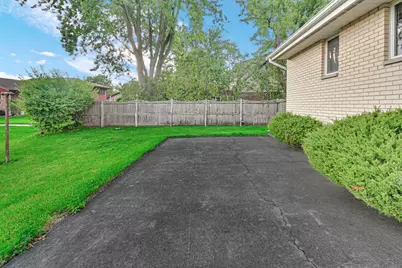 325 Wintree Lane, New Lenox, IL 60451 - Photo 22