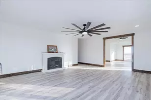 10788 N 1000 E Rd, Chenoa, IL 61726 - Photo 14