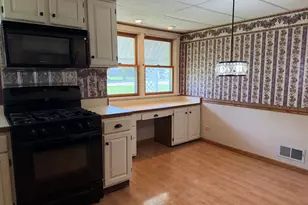 708 E Glover St, Ottawa, IL 61350 - Photo 8