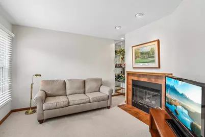 [Address not provided], Buffalo Grove, IL 60089 - Photo 16