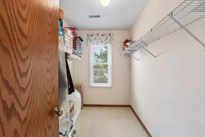 [Address not provided], Buffalo Grove, IL 60089 - Photo 22