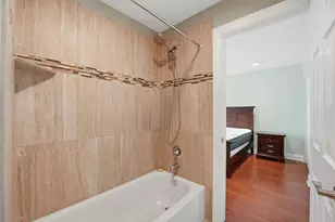 304 University Ln, Elk Grove Village, IL 60007 - Photo 28