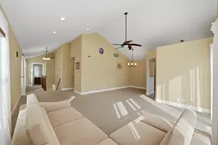 304 University Ln, Elk Grove Village, IL 60007 - Photo 12