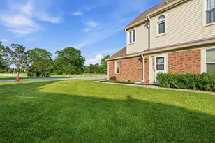 304 University Ln, Elk Grove Village, IL 60007 - Photo 36