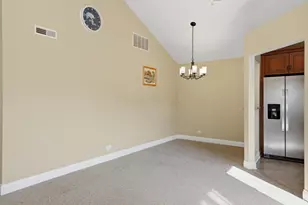 304 University Ln, Elk Grove Village, IL 60007 - Photo 18