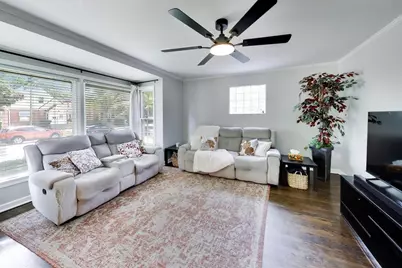 5116 N Nordica Avenue, Chicago, IL 60656 - Photo 2