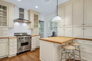 160 N Elmwood Ave, Oak Park, IL 60302 - Photo 14