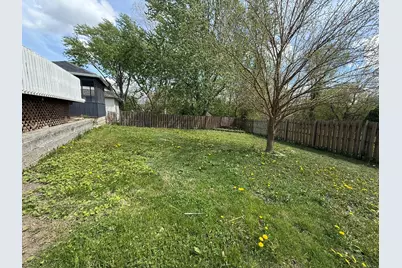 3307 Fountainbleau Drive, Hazel Crest, IL 60429 - Photo 10