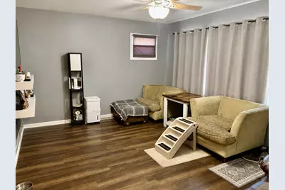 105 S Miller Street, Clifton, IL 61727 - Photo 4