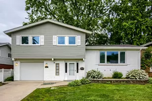 10112 S Kostner Ave, Oak Lawn, IL 60453 - Photo 1
